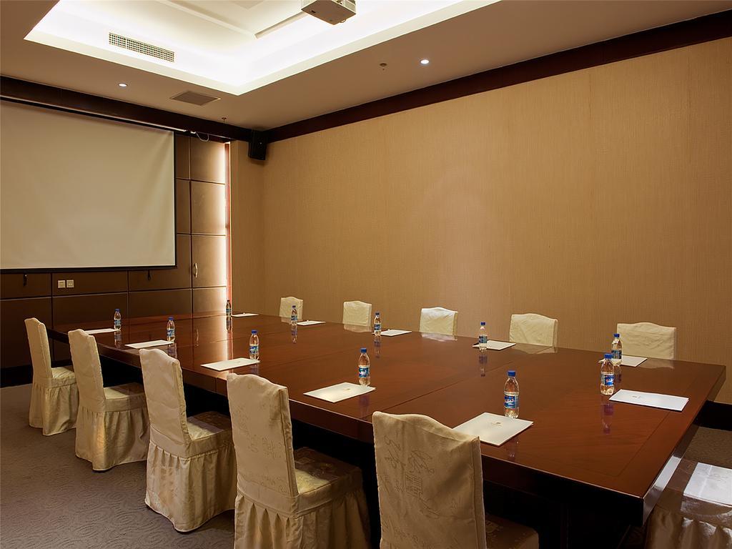Golden Mountain International Hotel Laiyang Екстериор снимка