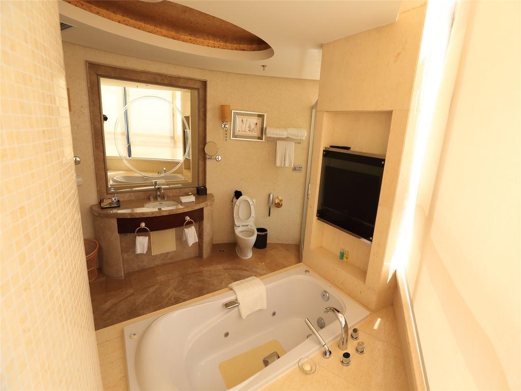 Golden Mountain International Hotel Laiyang Екстериор снимка